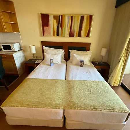 Hotel Semanas 30 E 24 Gale Cerro Alagoa 4*