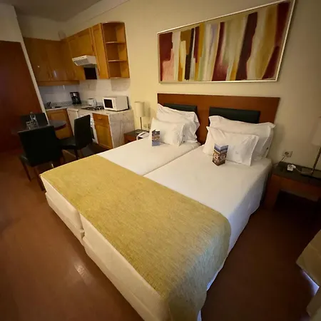 Semanas 30 E 24 Gale Cerro Alagoa 4* Albufeira